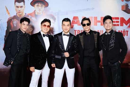 Showbiz Việt trước sóng gió 'nhà cái'