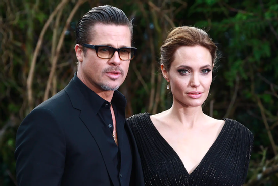 Angelina Jolie đâm đơn đòi Brad Pitt bồi thường