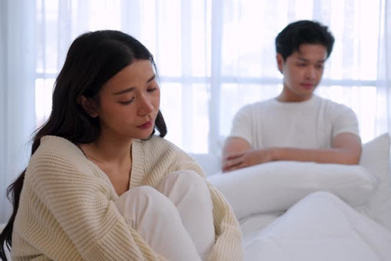 Liệu có nên chịu đựng một cuộc hôn nhân không tình yêu? Quyết định của người đồng nghiệp khiến tôi suy tư
