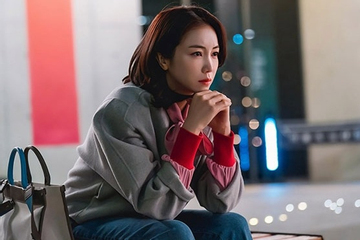 Sống bên cạnh người chồng hoàn hảo, tôi vẫn lén khóc vì 1 người đàn ông đã rời đi