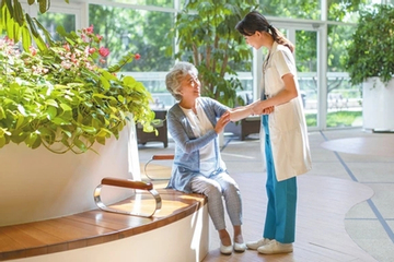 Chi 74 triệu/tháng sống ở viện dưỡng lão cao cấp, vợ chồng U80 'bỏ trốn' sau 3 tháng