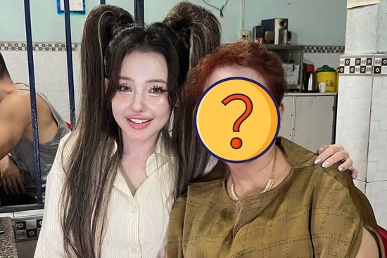 Chân dung mẹ ruột kín tiếng đứng sau 'chống đỡ' cho hoạt động kinh doanh của Ngân 98