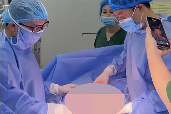 Cặp song sinh cực hiếm 80.000 ca sinh nở mới có 1 ca
