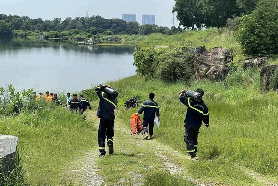 Cứu bạn đuối nước, nam sinh lớp 9 ở TP.HCM tử vong