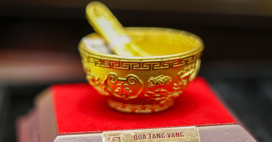 Giá vàng hôm nay 19/10/2025 leo đỉnh cao kỷ lục rồi đột ngột rơi  mạnh