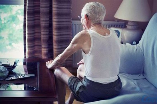 Tuổi 77 nằm liệt giường, tôi mới nhận ra: Tiết kiệm cho tuổi già là sai lầm lớn nhất đời mình