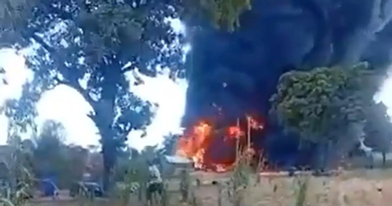 Xe bồn chở nhiên liệu bất ngờ phát nổ, ít nhất 35 người tử vong