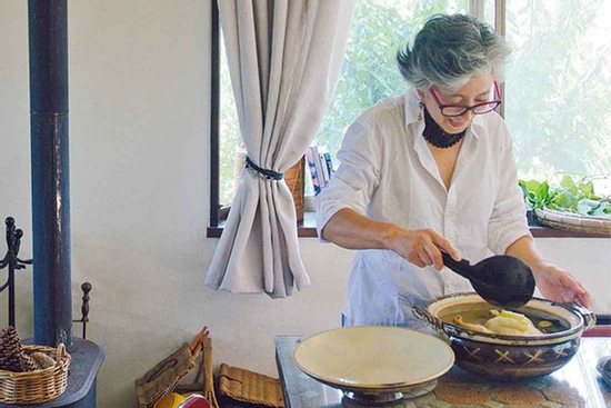 69 tuổi, nghỉ hưu, tôi bán nhà sang sống cùng con gái: Chỉ sau 1 tháng đã hối hận muốn quay về