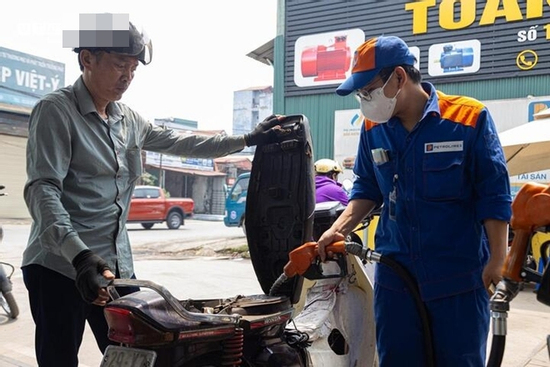 Giá xăng dầu đồng loạt giảm, nhiều nhất hơn 500 đồng/lít