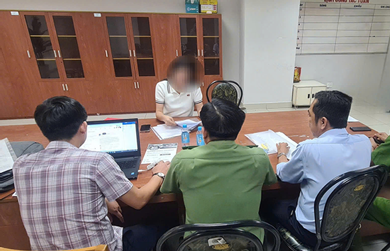 Phạt 25 triệu đồng công ty dùng 'chân dài' quảng cáo cờ bạc ở sân Pickleball