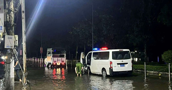 2 học sinh nghi bị điện giật tử vong khi chơi trong công viên