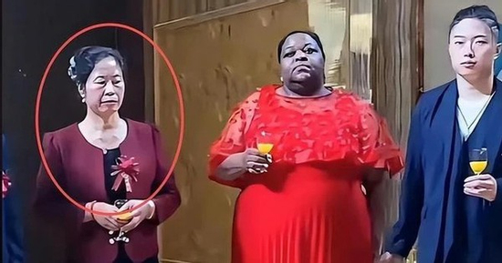 Chàng trai 27 tuổi cưới mẹ đơn thân 47 tuổi, bố mẹ có phản ứng 