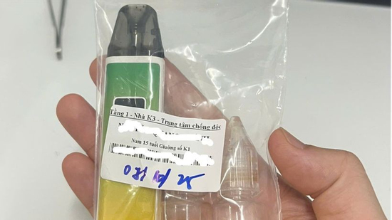 Co giật, sùi bọt mép sau khi dùng thuốc lá điện tử chứa ma túy