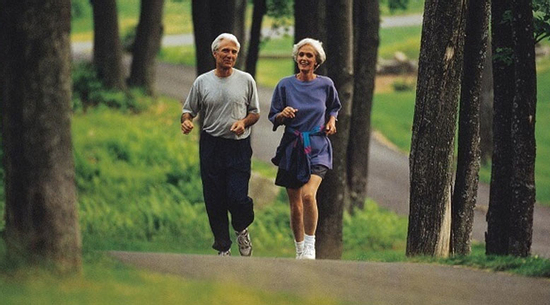 Cụ bà 100 tuổi vẫn tập luyện mỗi ngày! Tiết lộ 'bí quyết trường thọ' và chế độ ăn uống kỷ luật