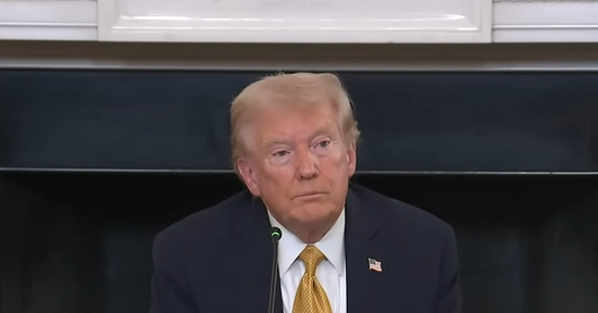 Hé lộ lý do ông Trump bất ngờ áp trừng phạt Nga