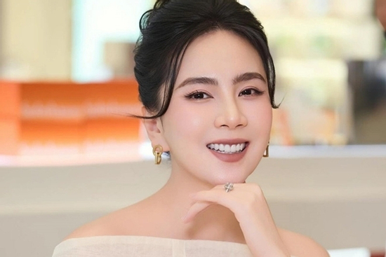 MC Mai Ngọc sống như 'bà hoàng' trong lâu đài nhà chồng ở Bắc Ninh