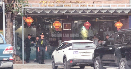 Nhiều cảnh sát phong tỏa, xuất hiện tại nhà 1 doanh nhân có tiếng ở Thanh Hóa