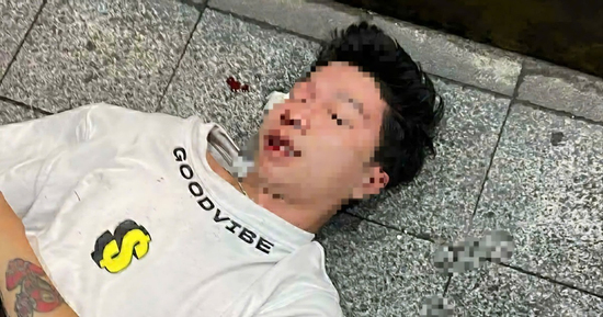 Nam DJ bị kẹp cổ, đánh tới tấp ở phố đi bộ Huế