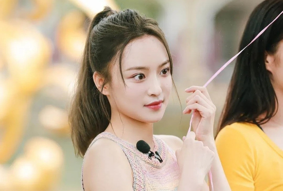 Nữ 'thủ khoa khối tự nhiên' đại học danh giá bỏ việc lương cao, theo nghề diễn