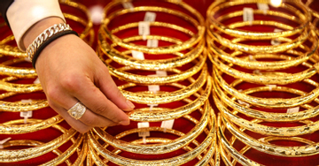 Sau cơn sốt, giá vàng giảm tới 12 triệu đồng/lượng: Có còn xuống thêm?