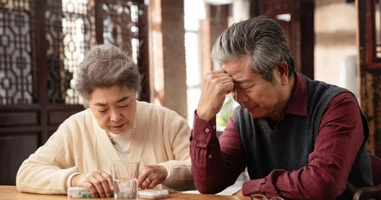 Tưởng về quê hưởng nhàn với lương hưu hơn 50 triệu, vợ chồng U70 phải giả nghèo để được bình yên