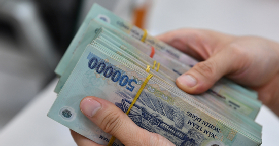 Tiền thưởng Tết, tháng lương thứ 13 sẽ tính thuế thu nhập cá nhân thế nào?