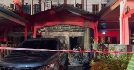 Cháy nhà lúc rạng sáng, 7 người tử vong