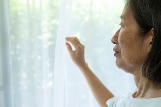 Chọn viện dưỡng lão thay vì ở cùng con: Tâm sự nghẹn lòng của mẹ già tuổi xế chiều