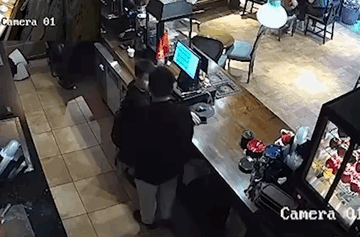 Diễn biến bất ngờ vụ đàn em 'tổng tài' hành hung người trong quán cà phê ở Hà Nội