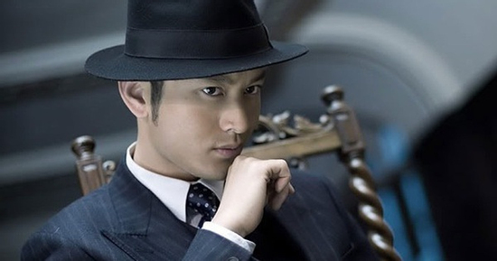 Tài tử Huỳnh Hiểu Minh gây lo ngại với ngoại hình tiều tụy, tay run rẩy