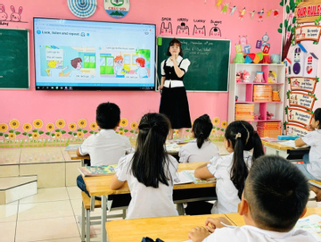 Tiếng Anh sẽ trở thành môn học bắt buộc từ lớp 1