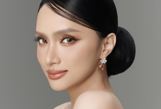 Hương Giang đối đáp khéo léo khiến fan trầm trồ