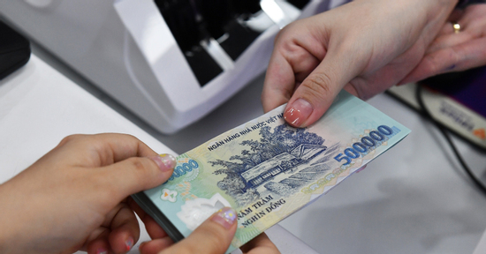 Lãi suất ngân hàng hôm nay 31/10/2025: Tăng liên tiếp 3 lần một tháng