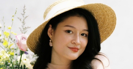 MC xinh như hoa hậu, học 2 trường ở Mỹ và nói tiếng Anh như gió trên VTV là ai?