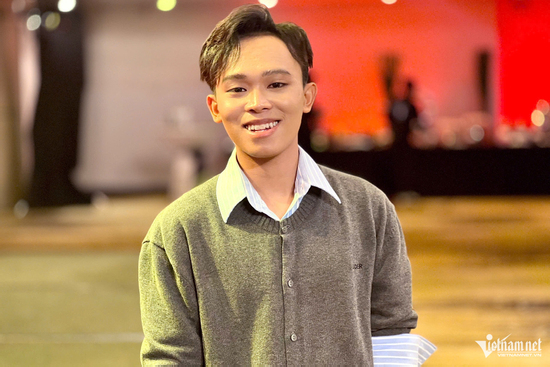 Ca sĩ Hồ Văn Cường 22 tuổi đã mua được nhà, tiết lộ cuộc sống kín tiếng