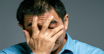 Con trai đau đớn vì phải thuê người hương khói cha mẹ ở quê