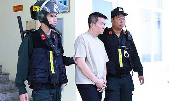 Công an mở rộng điều tra vụ án chồng của Đoàn Di Băng bán kem chống nắng giả