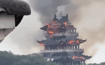 Chùa cổ 1500 tuổi ở Trung Quốc bốc cháy dữ dội