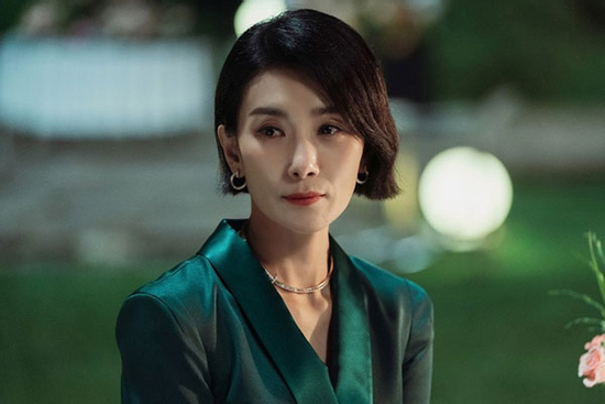 Gặp lại vợ cũ trong ngày cưới con trai, chỉ một câu nói của cô ấy khiến tôi nghẹn lời