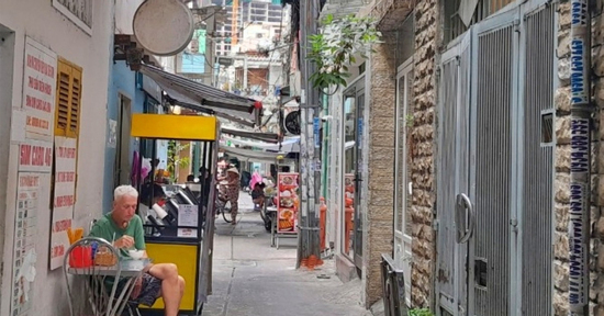 Nhà 'hộp diêm' tại phố Tây Bùi Viện có giá tới 600 triệu/m2