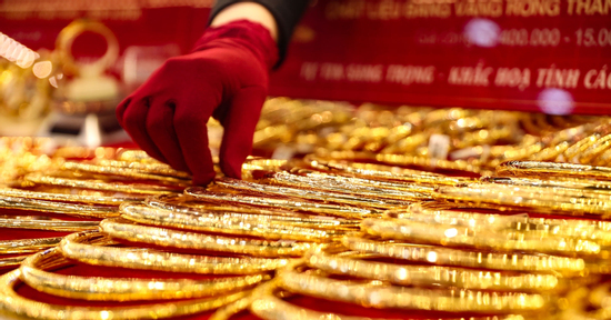 Nhận diện 'thỏi nam châm' hút giá vàng lên đỉnh cao mới