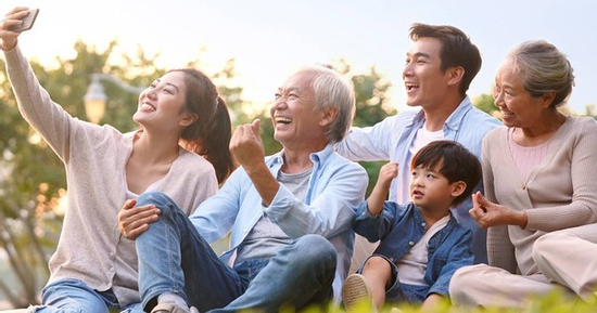 Về già, người có hậu vận tốt thường có 4 đặc điểm này: Có được 1 điều cũng đủ hạnh phúc
