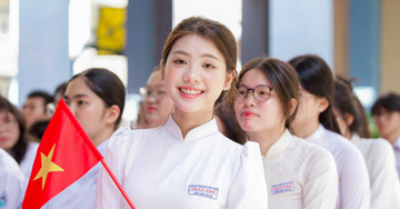 Những bài thơ hay ngày 20/11 tặng thầy cô giáo năm 2025