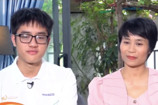 Cặp mẹ con cùng thi Đường lên đỉnh Olympia