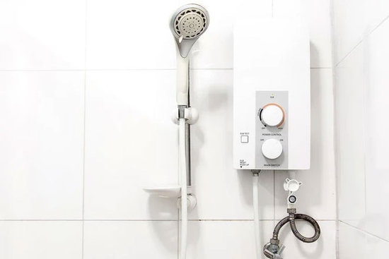 Kẻ giật điện sát hại vợ trong phòng tắm thoát án tử nhờ con gái xin khoan hồng