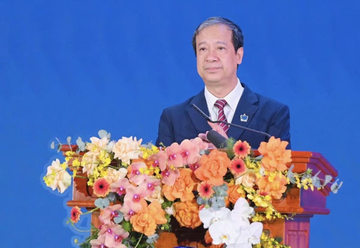 Bộ trưởng Bộ GDĐT thông tin lộ trình nâng phụ cấp ưu đãi đối với nghề giáo