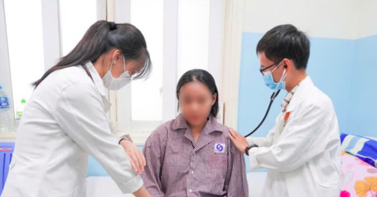 Cúm A 'leo thang', mẹ bầu hoang mang trước mùa dịch