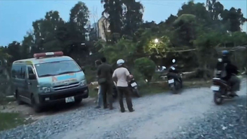 Đùa giỡn với cô gái dưới cầu, nam thanh niên rơi xuống sông chết đuối