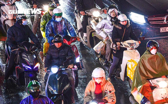 Dự báo thời tiết 19/11: Bắc Bộ có nơi rét hại dưới 5°C, Trung Bộ mưa như trút