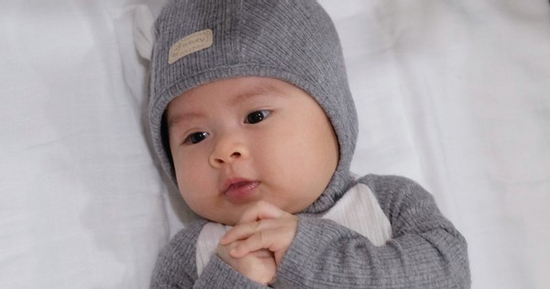 Ngọc Hân 'lịm tim' với loạt biểu cảm dễ thương của con trai 3 tháng tuổi